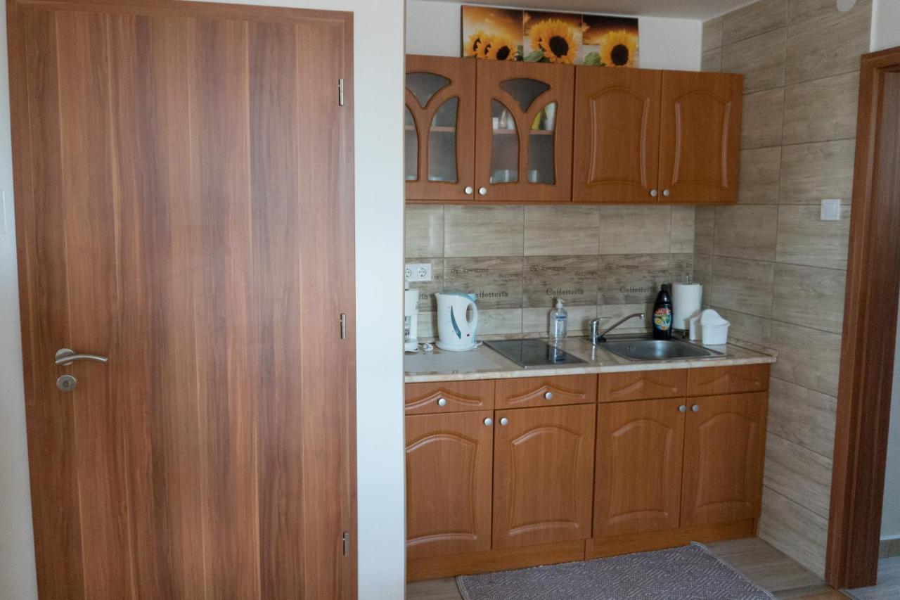 Rita-Vár Szálláshely Nyíregyháza Esterno foto